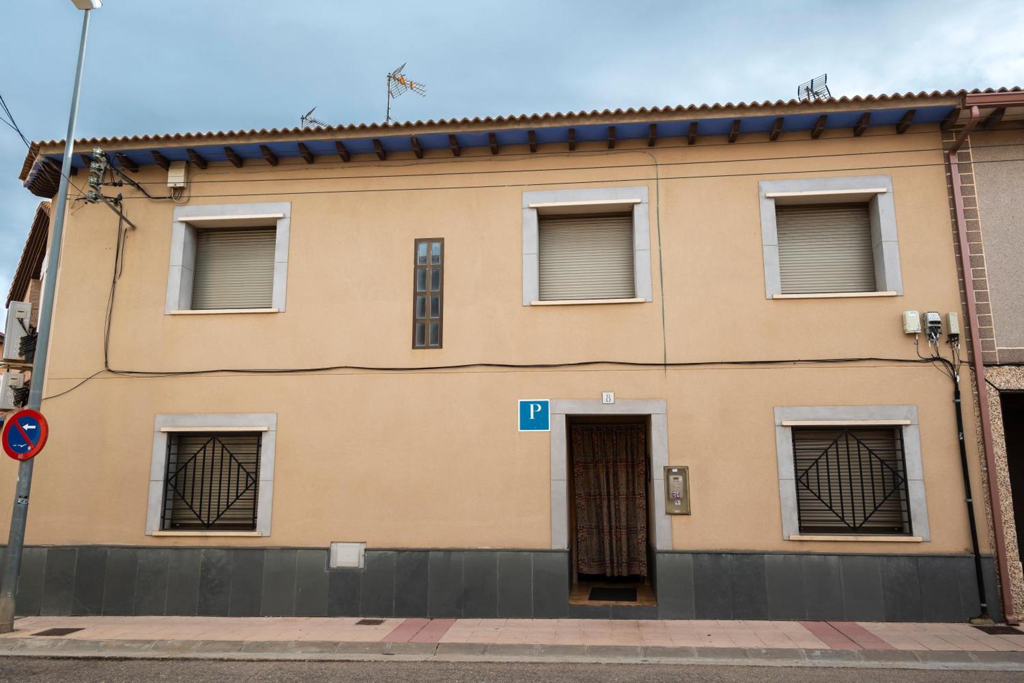 Pension Discoves Pinseque Esterno foto
